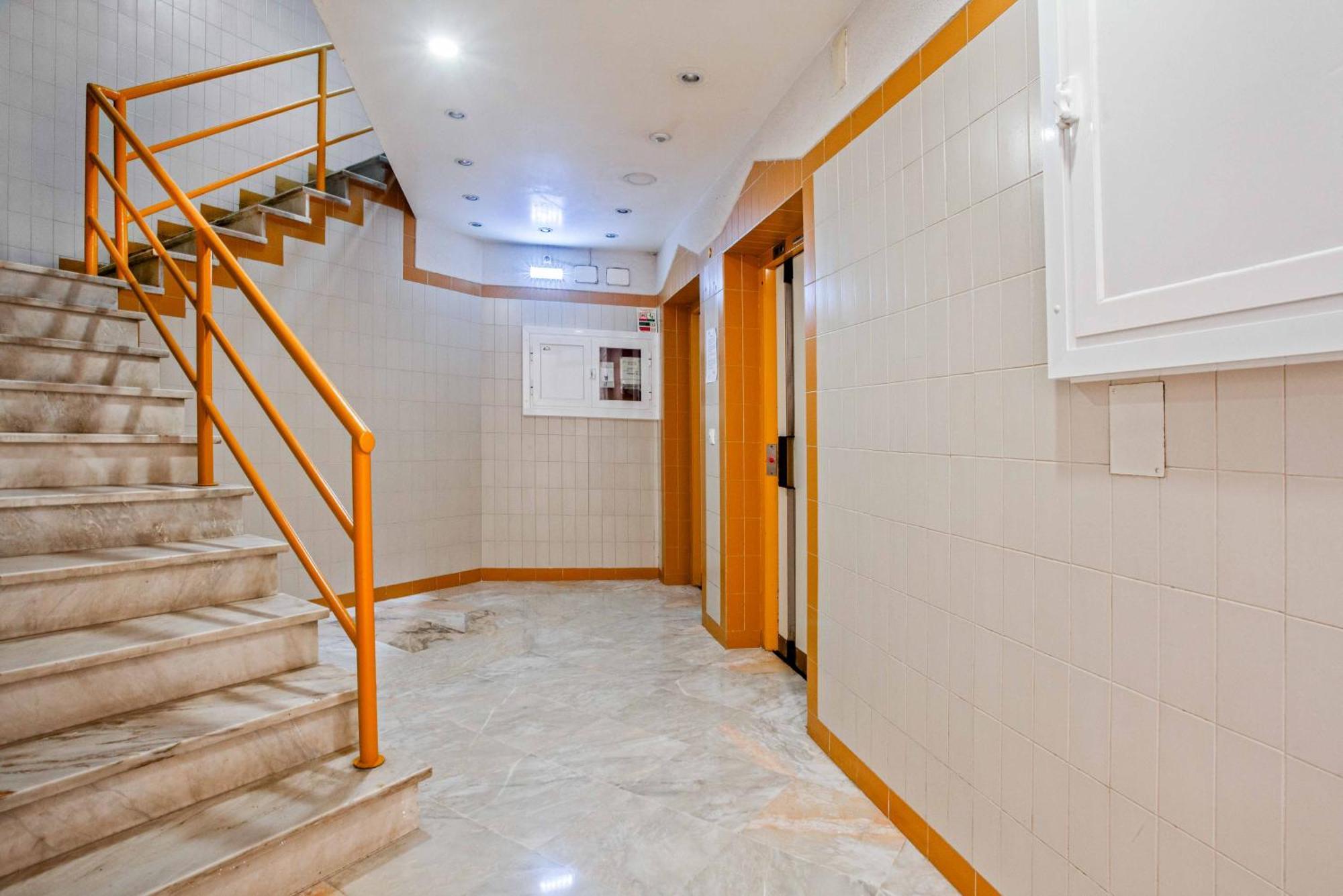 Remarkable 1 Bed Apartment in Costa da Caparica Esterno foto