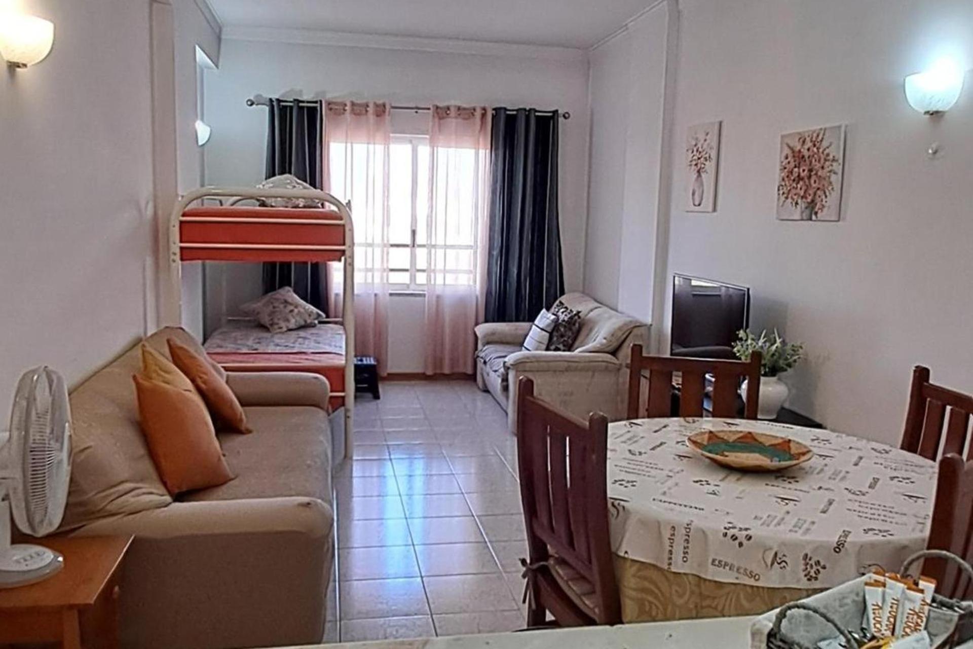 Remarkable 1 Bed Apartment in Costa da Caparica Esterno foto